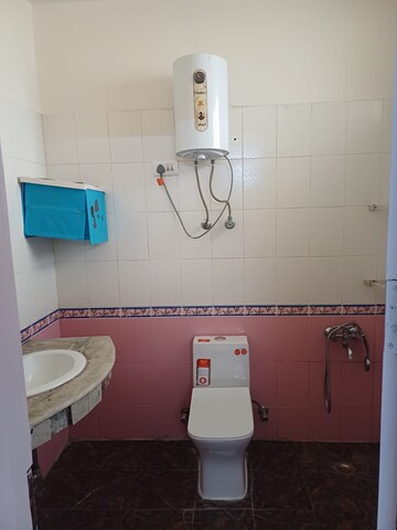 Attached Bathroom in 3 BHK Builder Floor at SS Mayfield Gardens, Sector 51 – for Rent