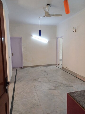 Room in 3 BHK Builder Floor at SS Mayfield Gardens, Sector 51 – for Rent