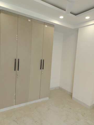 Room in 3 BHK Builder Floor at Saket – for Sale