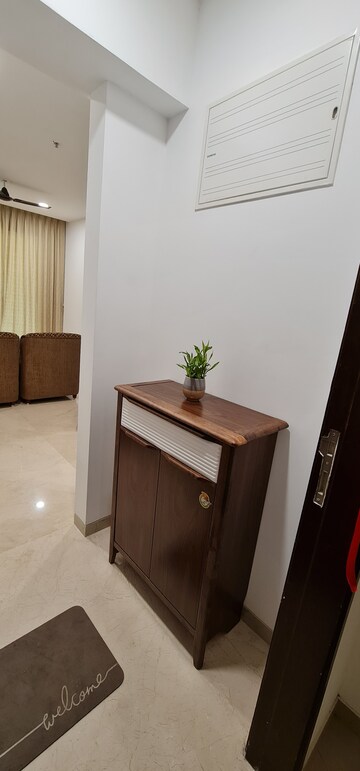 Room in 2 BHK Apartment at Aurum Q Residences, Ghansoli – for Rent