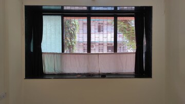 Room in 1 BHK Apartment at Dayabhai Niwas, Mahim – for Rent