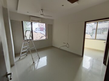 Room in 1 BHK Apartment at Anjali Apartments Colaba, Colaba – for Rent
