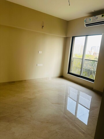 Room in 3 BHK Apartment at Chembur – for Sale