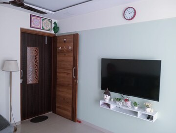 Room in 1.5 BHK Apartment at Kyraa Ariso Apartment, Chembur – for Rent
