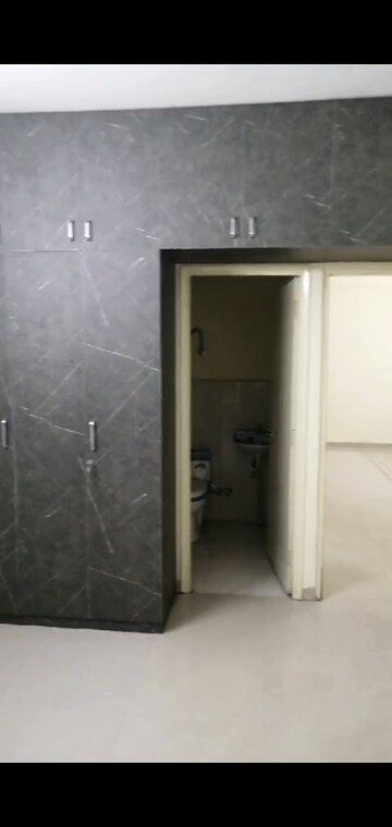 Room in 2 BHK Apartment at Pyramid Heights, Sector 85 – for Rent