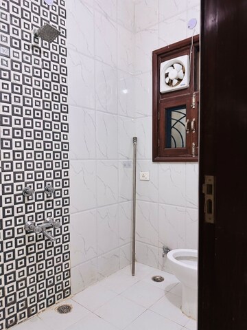 Attached Bathroom in 2 BHK Builder Floor at MVL IPark, Sector 15 – for Rent