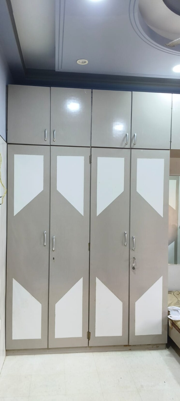 Room, andheri west 5 Bedroom 4200 Sq.Ft. Independent House In Andheri West Mumbai 8510324