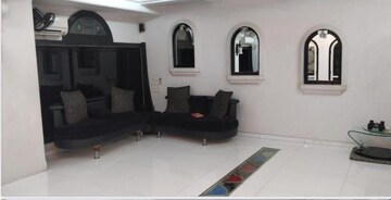 Living Room in 5 BHK Independent House at Andheri West – for Rent