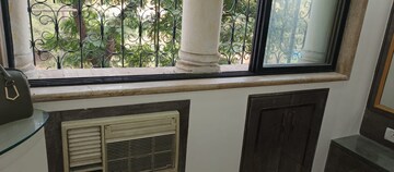 Bedroom in 3 BHK Apartment at Ghatkopar West – for Rent