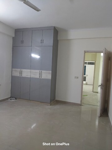 Room in 3 BHK Builder Floor at SS Mayfield Gardens, Sector 51 – for Rent