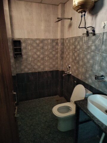 Attached Bathroom in 3 BHK Builder Floor at Sushant Lok 2, Sector 57 – for Rent