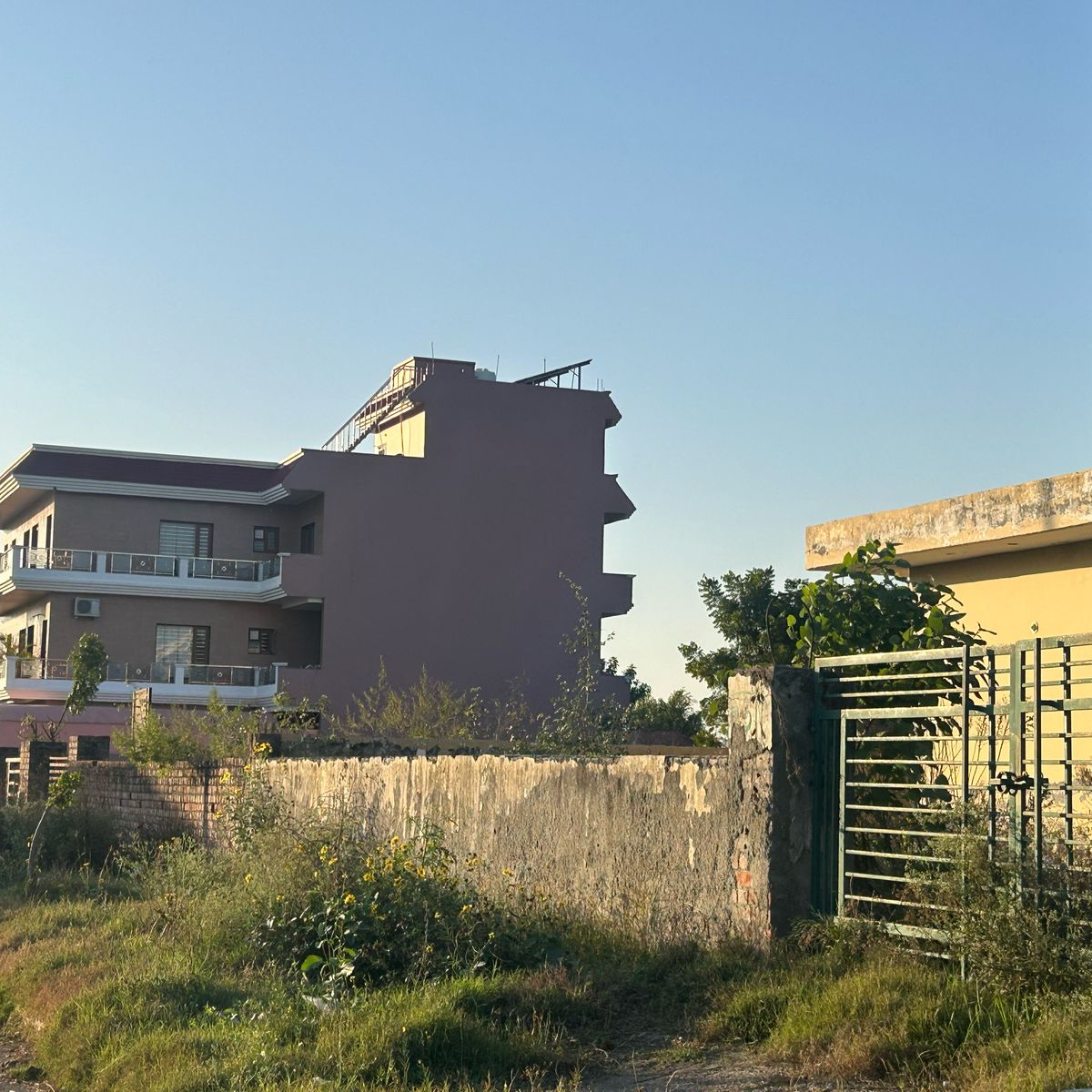 Plot For Sale in Aero City