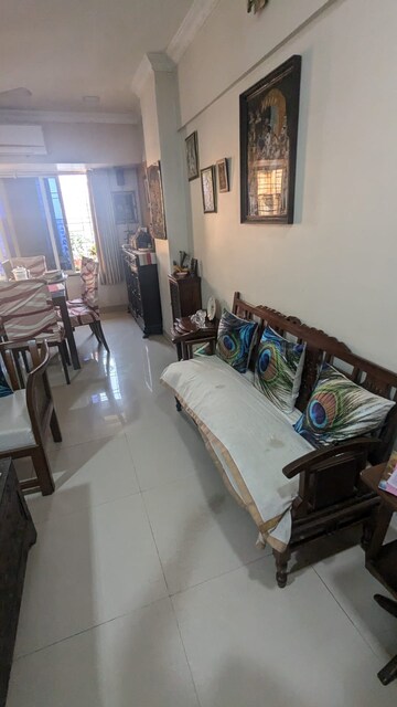 2 BHK Apartment For Rent in Royal Classic Co Op Society, Andheri West
