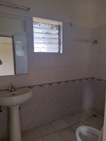 Attached Bathroom in 3 BHK Apartment at Ardee City Palm Grove Heights, Sector 52 – for Rent