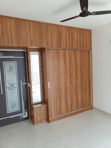 Room in 2 BHK Apartment at Signature Global Proxima, Sector 89 – for Rent