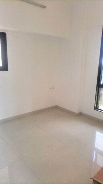 Room in 2.5 BHK Apartment at Chembur – for Sale