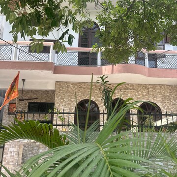 6 BHK Independent House – Exterior View View at Sector 49 - for Sale