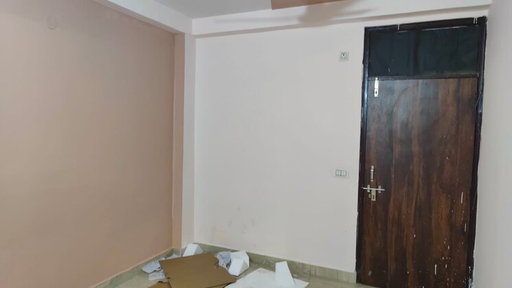 Room, dwarka mor 2.5 Bedroom 950 Sq.Ft. Builder Floor In Dwarka Mor Delhi 8510607