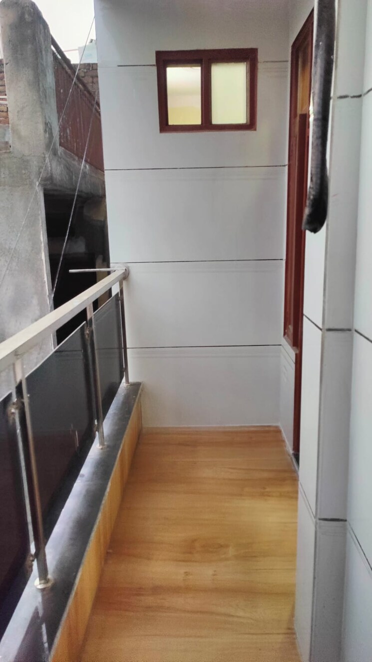 Balcony, dwarka mor 2.5 Bedroom 950 Sq.Ft. Builder Floor In Dwarka Mor Delhi 8510607
