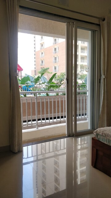 Room in 2 BHK Apartment at Indiabulls Greens, New Panvel – for Sale