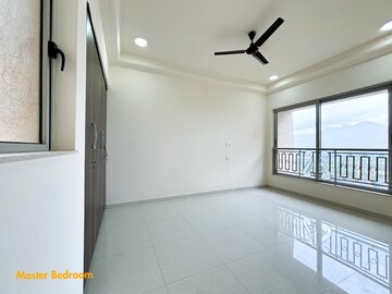 Room in 3 BHK Apartment at Hiranandani Fortune City, New Panvel – for Rent