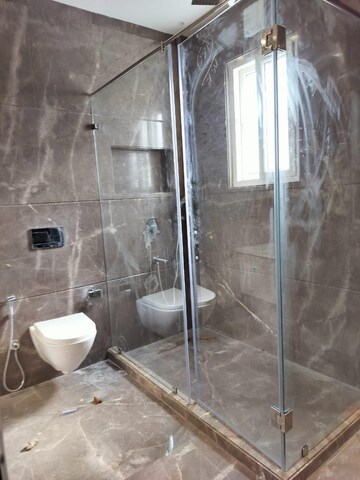 Attached Bathroom in 4 BHK Builder Floor at Sector 16a – for Rent