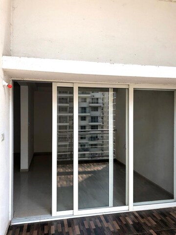 Room in 2 BHK Apartment at Kolte Patil Life Republic, Hinjewadi – for Rent