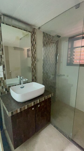 Attached Bathroom in 4 BHK Independent House at Hatkesh CHS, Vile Parle West – for Rent