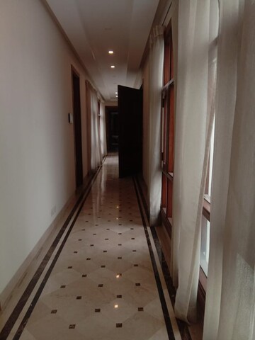  4 BHK Builder Floor at Hauz Khas – for Rent