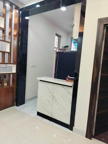 Living Room in 2.5 BHK Builder Floor at S S City Floors, Sector 84 – for Rent
