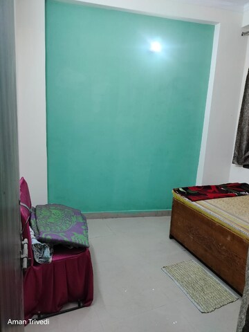 Room in 2 BHK Builder Floor at Sector 82 – for Rent