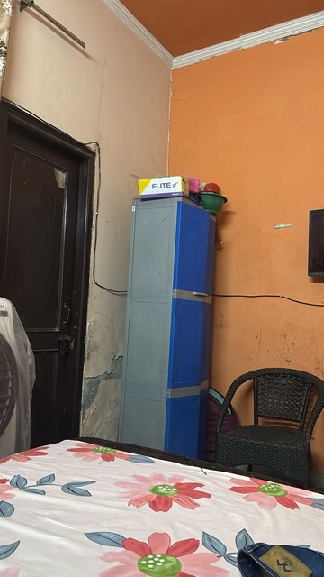 Room in 2 BHK Independent House at Sector 30 – for Rent