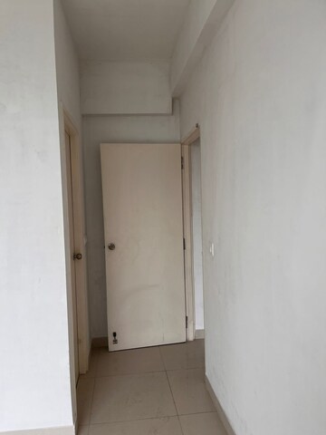 Room in 2 BHK Apartment at Godrej Seven, Joka – for Rent