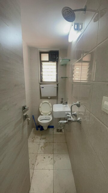 Attached Bathroom in 4 BHK Apartment at Hatkesh CHS, Vile Parle West – for Rent