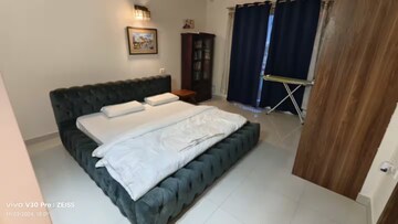 3 BHK Apartment For Rent in Pashmina Waterfront, Old Madras Road