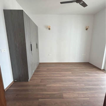 Room in 3 BHK Apartment at Silverglades The Melia, Sohna Sector 33 – for Rent