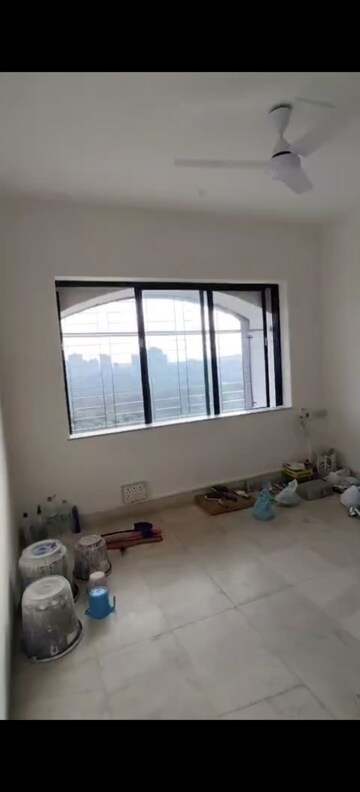 Room in 2 BHK Apartment at Brookhill Tower, Andheri West – for Rent