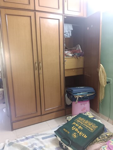 Room in 2 BHK Apartment at Vastu Shanti, Andheri East – for Rent