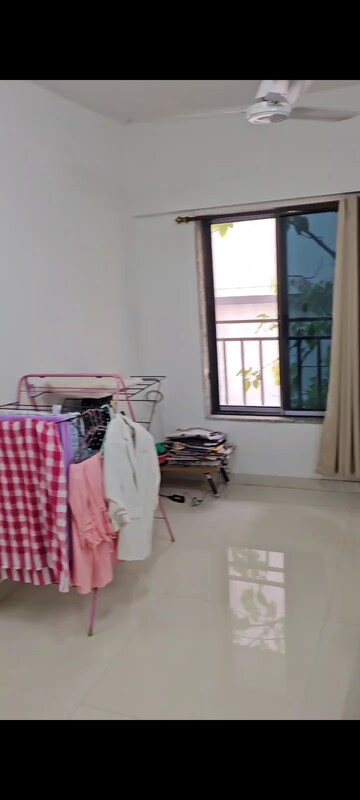 Room in 1 BHK Apartment at Dadar West – for Rent