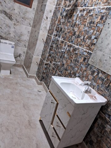  3 BHK Builder Floor at Malviya Nagar – for Sale
