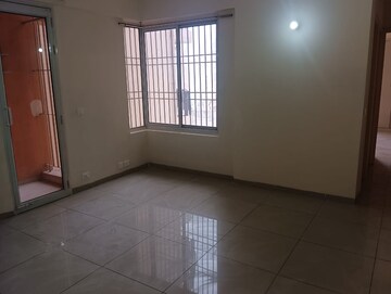 Room in 1 BHK Apartment at Wave Dream Homes, Wave City – for Rent