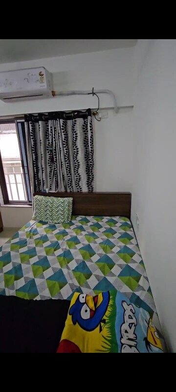 1 BHK Apartment For Rent in Dadar West