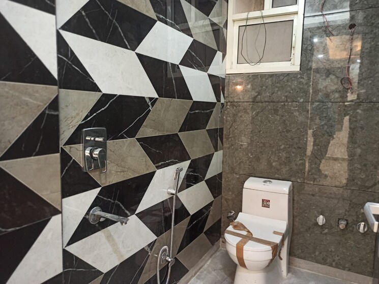 Bathroom, malviya nagar 4 Bedroom 1325 Sq.Ft. Builder Floor In Malviya Nagar Delhi 8511051