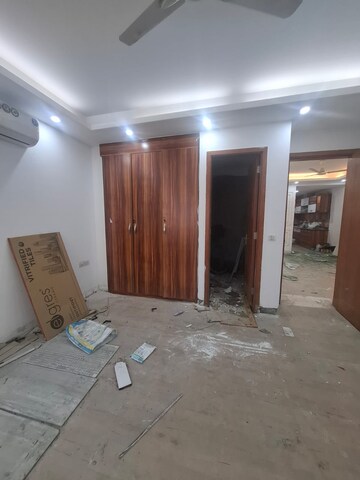 Room in 3 BHK Builder Floor at Sushant Lok 2, Sector 57 – for Sale