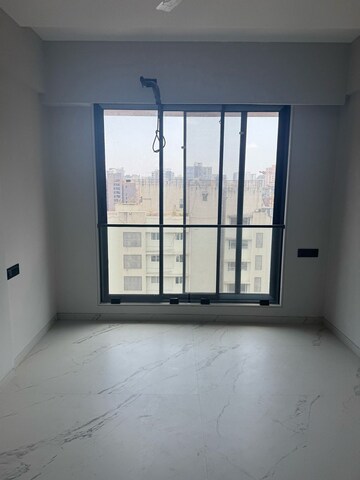 Room in 2 BHK Apartment at Santacruz West – for Rent