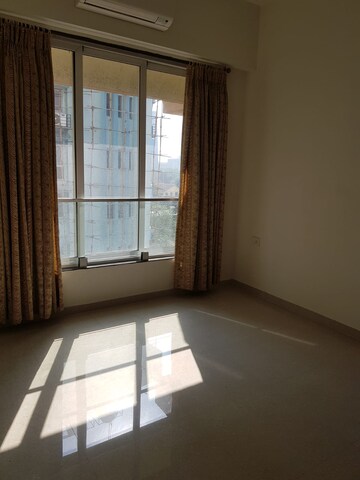 Room in 3 BHK Apartment at Mitradham CHS Parel, Parel – for Rent