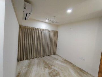 Room in 3 BHK Apartment at L&T Emerald Isle, Powai – for Sale