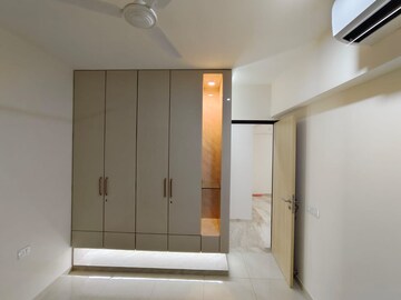 Room in 3 BHK Apartment at L&T Emerald Isle, Powai – for Sale