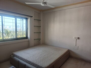 Bedroom in 1 BHK Apartment at Bandra West – for Rent