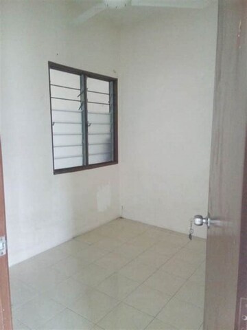 Room in 1 BHK Apartment at Beliaghata – for Rent